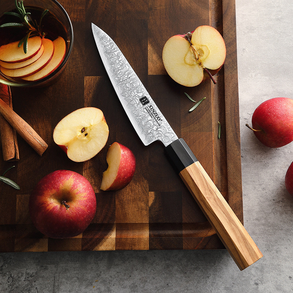 PM8O Zhen groentemes op plank met gesneden appels