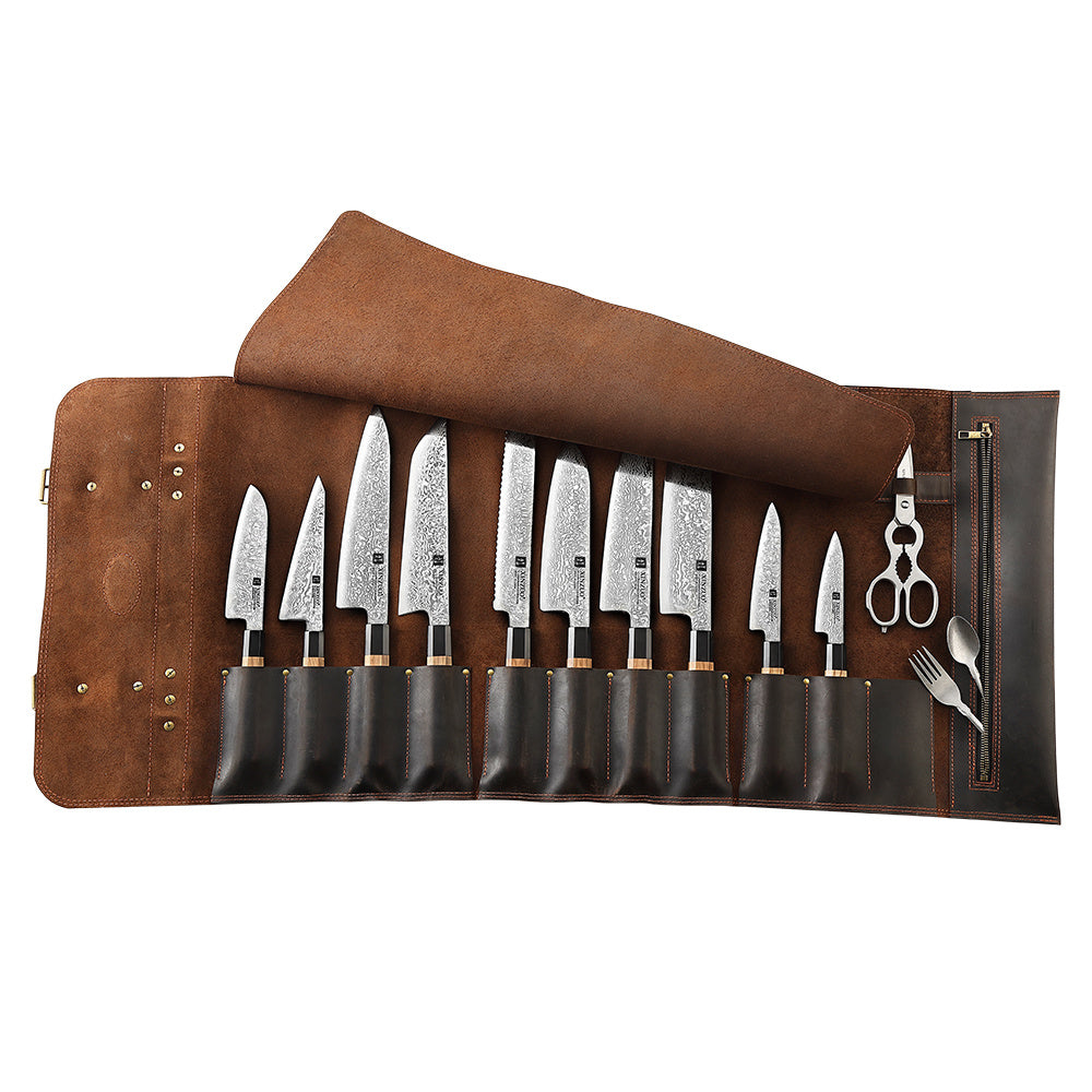 Zwarte leren messentas opengevouwen met messen en accessoires