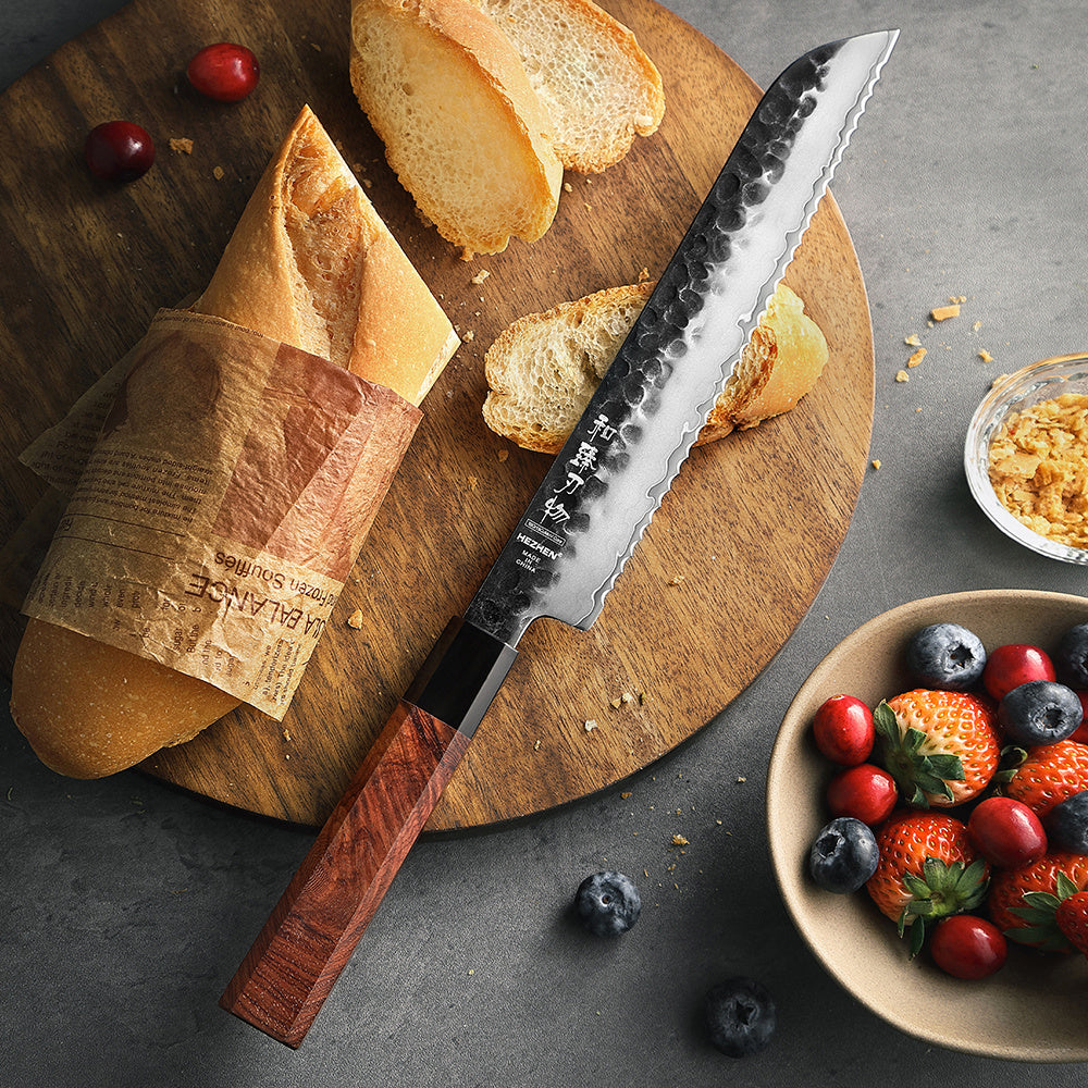 Hezhen PM8S Retro broodmes op plank met stokbrood en bessen