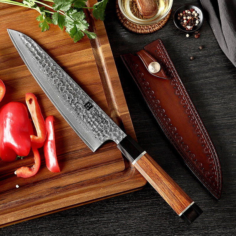 Een klassieker met gehamerd Damascus