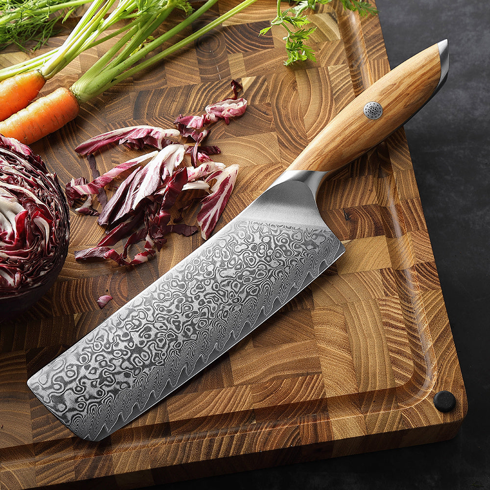 Hezhen X01 Flagship nakiri mes met gesneden groenten op plank