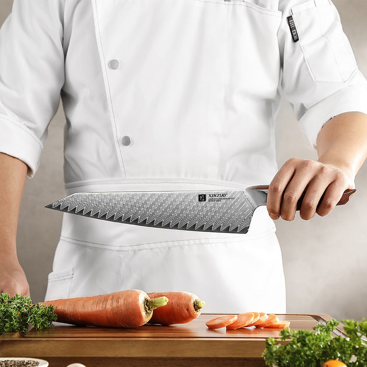 XinZuo X03 Xing koksmes in de hand van chef met groenten