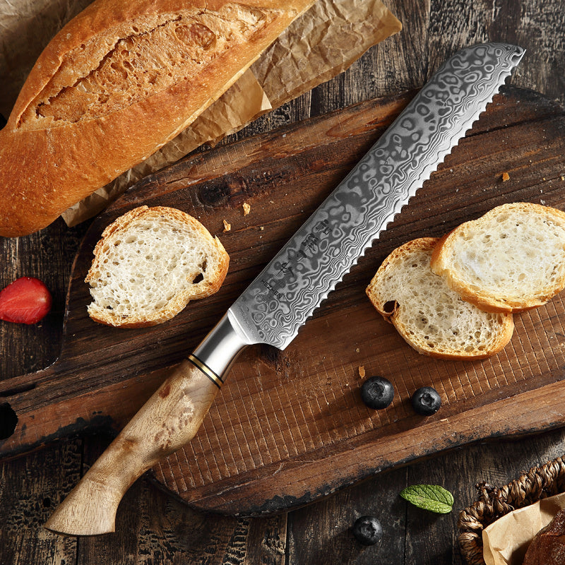 Hezhen B30 Master broodmes op plank met brood en bessen