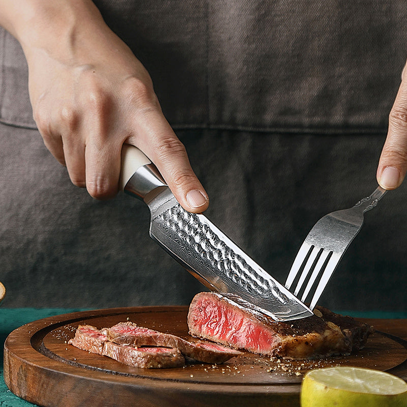 Hezhen B38H Elegant steakmes snijdt steak op houten plank