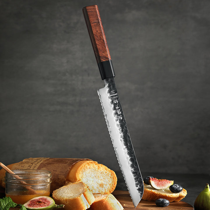 Hezhen PM8S Retro broodmes naast brood en jam