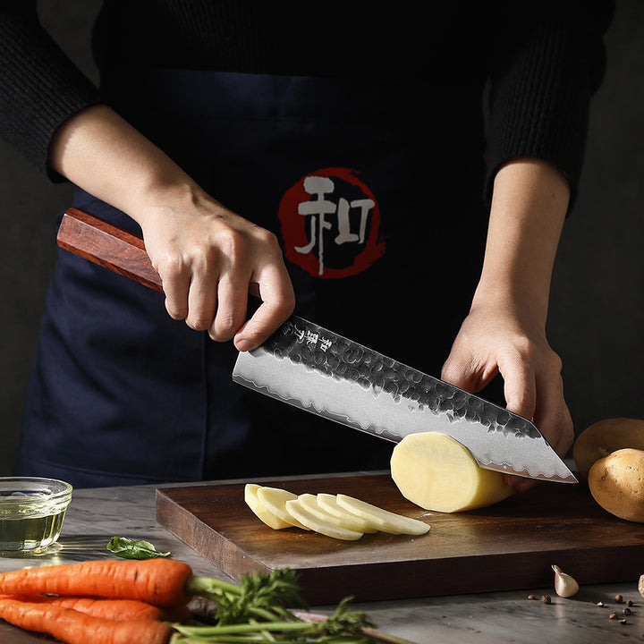Hezhen PM8S Retro koksmes snijdt aardappelen op snijplank