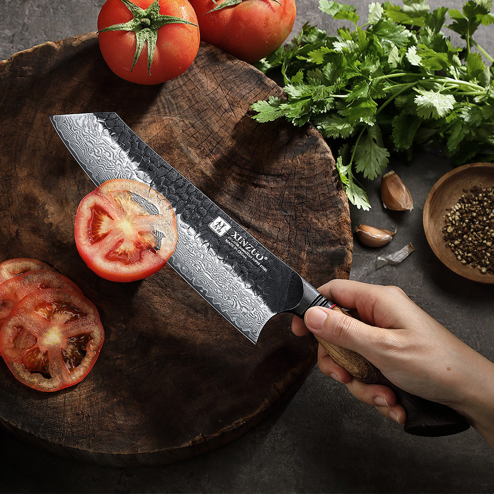 XinZuo X06 Mo koksmes met tomaten en kruiden op achtergrond