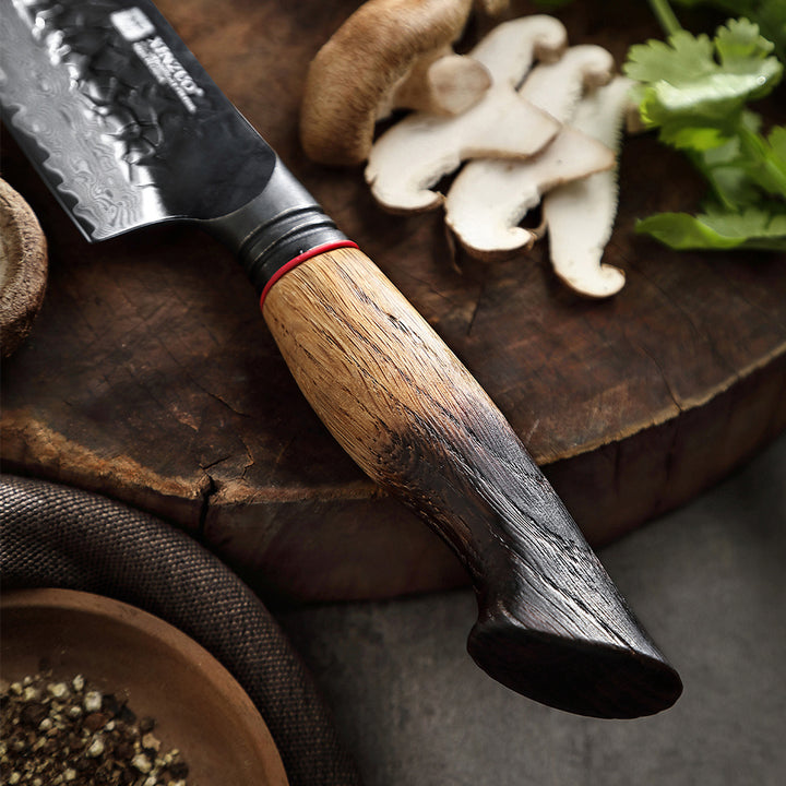 Houten handvat van het X06 Mo santokumes met paddenstoelen