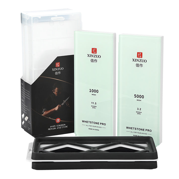 Slijpsteen 1000/5000 set naast de doos