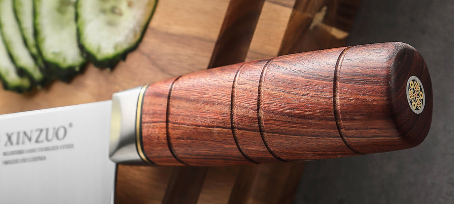 Roodhardhout met koperen details