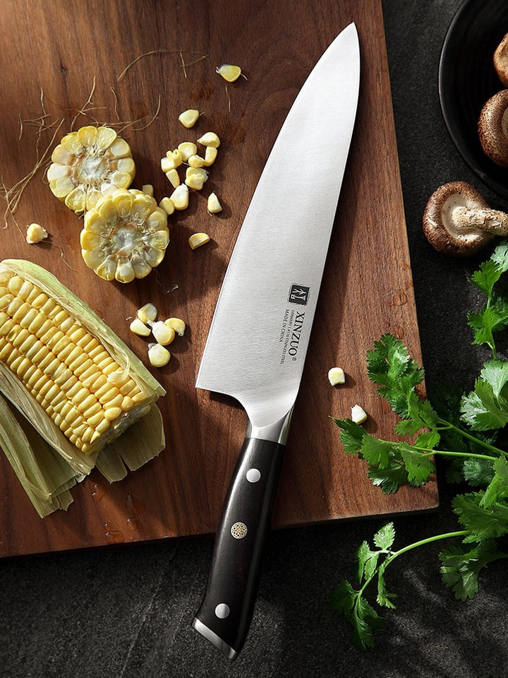 XinZuo B13S Yu koksmes met maïs en paddenstoelen op plank