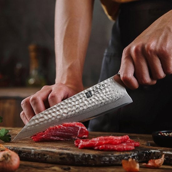 XinZuo B32D Feng koksmes snijdt vlees op een plank